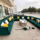 عرض مجلس كنب ارضي شبه الجديد مع الطاولات و الستاره ومجلس مخا