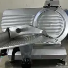 قطاعة لحوم و اجبان و بسطرمة