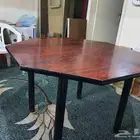 طاولات و كراسي