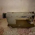 مكينة خياطة