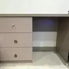 مكتب للبيع شبه جديد