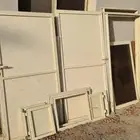 بيبان عدد 2 ونوافذ المنيوم عدد 2 وديكور سقف