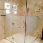 عروض خاصة على جميع أنواع الزجاج في الرياض هل تبحث عن