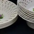 صحون وسلات تقديم بلاستيك