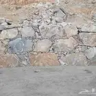 بوكلين لبنا الجدارن وقص الارضي والهدم وبريشم لتفتيت الصخور