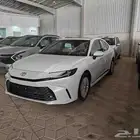 تويوتا كامري E بنزين 2025 ونص فل متوفر