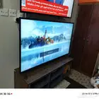 شاشة LG شبه جديدة 55 بوصة... دبابات اطفال شبه جديدة..