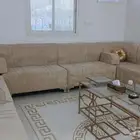 يوجد كنب للبيع نظيف ممتاز