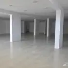 فرصة استثمارية متميزة  معرض تجاري ضخم للإيجار بالكامل