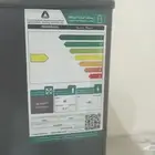 ثلاجة تبريد وتجميد الثلاجة لها معي حول شهرين تبريد ممتاز جدا