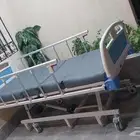 سرير طبي جديد كهربائي مع ريموت كنترول للمرضى وكبار السن