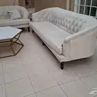 كنب ثلاث قطع الكبيره 3م و20سم. والثنتين الأصغر 2مترو 30سم