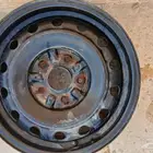 جنط حديد مقاس 15 خمسه مسامير للبيع السعر 40ريال البيع مستعجل