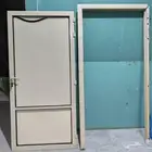 باب المنيوم او الوميتال مع الحلق عرض 92 طول 196 على السوم