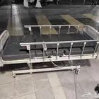 سرير طبي كهربائي للبيع