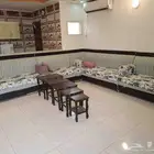 اثاث للبيع مع ابواب خشب وحديد ومكيفات