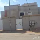 للبيع بناء شخصي فله درج داخلي مع شقه مسروقه