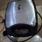 مكينه سندويتش ومكينه قهوة على