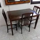 طاولة و كراسي