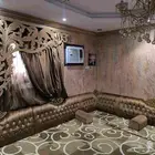 مجلس أرضي كامل مع ستارة