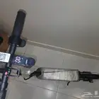 سكوتر واقف له 3 سرعات 30   50   70 حتى في التطبيق