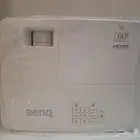 بروجكتر BenQ للبيع جديد بكرتونه لم يستعمل قابل للتفاوض
