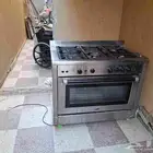 فرن وثنين سرير الفرن شغال نضيف السرير اثنين جديد وعربيه