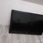 للبيع شاشه ال جي 42 بوصه