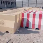 حواجز خرسانية نيوجرسي سفتي مصدات قواعد انارة مناهل