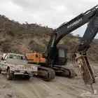 سواق بوكلين يبحث عن عمل ذوخبره عاليه البنات الحجر وجميع اشغل
