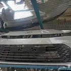 جيب لاندكروزر و كامري