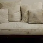 كنب جميل بس يبيله تنظيف