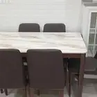 طاوله طعام استخدام قليل و جديده و نضيفه سته كراسي