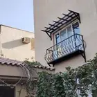 كيف كانت على الشرفة