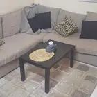 كنب زاويه مع طاولته وفرشته للبيع