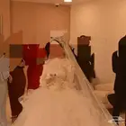 فستان زفاف استعمال ساعتين مع الطرحة