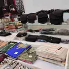 مدرج ملابس بمحل تجاري