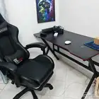 طاولة وكرسي
