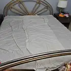 سرير نفرين للبيع مع الطراحه