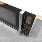 microwave oven
