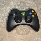يد اكس بوكس 360 مع بطاريات تنشحن والسلك بدون اي مشاكل