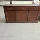 المكتبة الكرسي