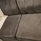 للبيع كنب شبه نظيف