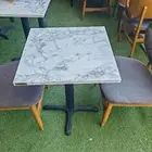 كراسي وطاولات فاخرة لمحلات الكوفي والشاي