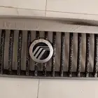 للبيع شبك ماركيز مستعمل اصلي يركب من 2006 الى 2011