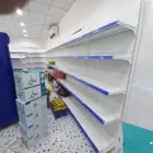 رفوف سوبر ماركت ومستودعات تخزين عربيات كاشيرات استاندات ملاب