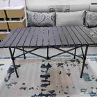 طاوله سفري أو للرحلات والبر