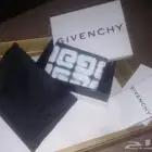 كارد هولدر ماركة جيفنشي