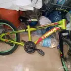 دراجه رياضيه نظيف 250 ريال يحتاج تغيير كفرين جديد مع الاستق