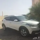 سيارة نيسان كيكس 2020 فئه نص فل السياره نضيفه والبدي سليم
